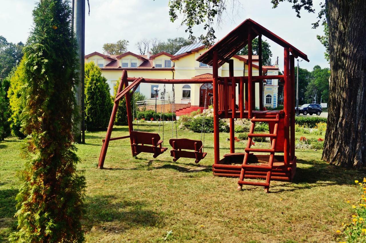 Dwor Dluzniewo Bed and Breakfast Eksteriør billede